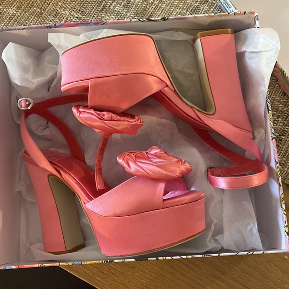 Jeffrey Campbell Posie Heels NWT - Picture 7 of 7